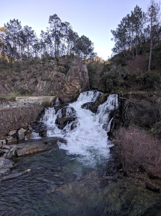 شقة Retiro Do Aguincho المظهر الخارجي الصورة